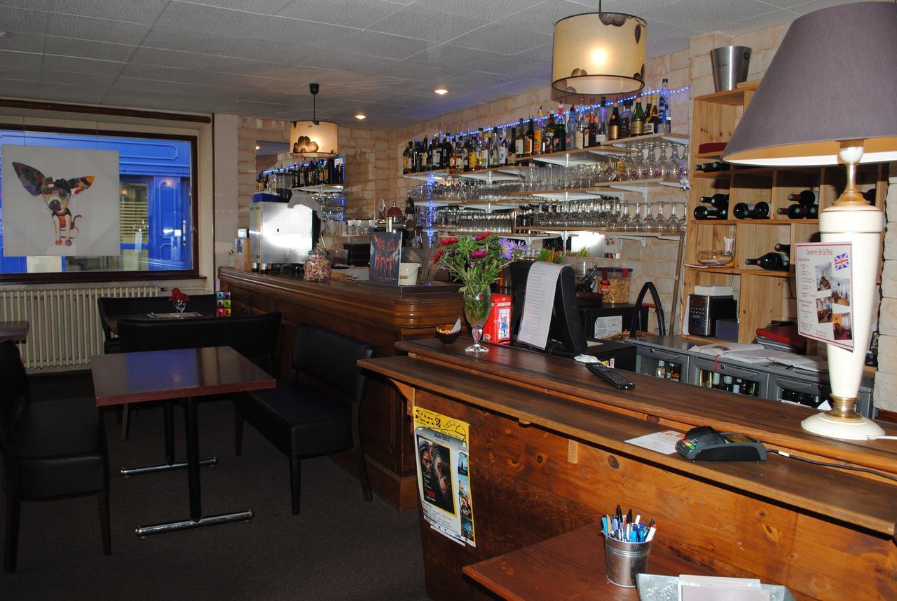 Taverne De La Paix La Ferte-Mace Zewnętrze zdjęcie